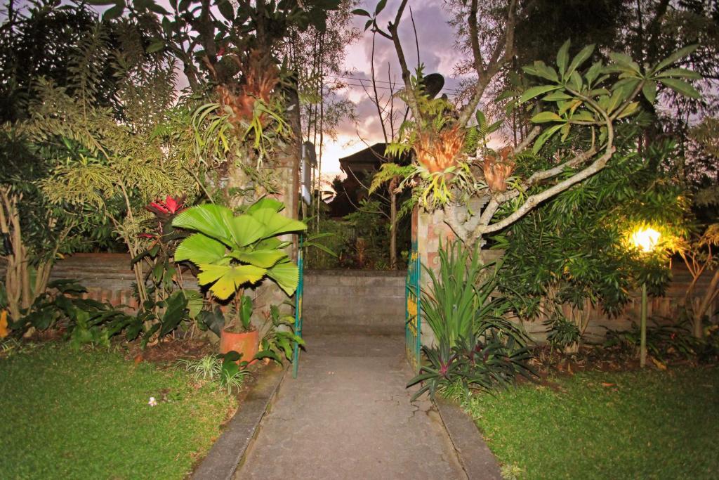 Pering Bungalow Ubud Екстериор снимка